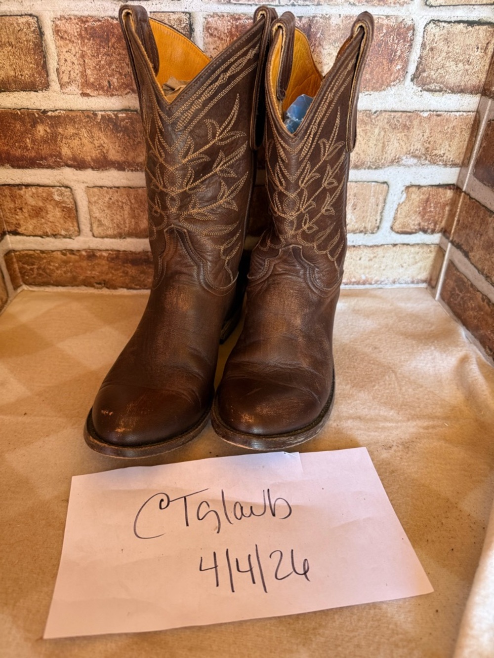 Old Gringo Embroidered Brown Ankle Boot size 8